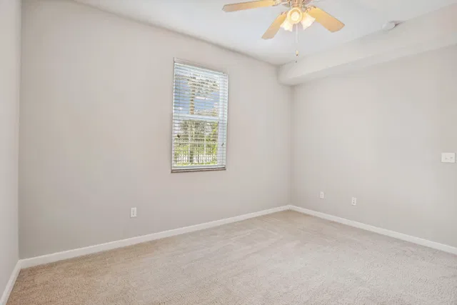 Unit 207 photo 16