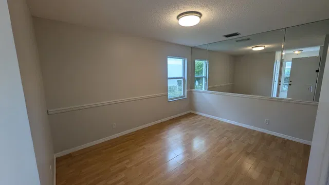  Residence photo 32