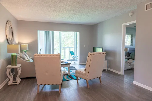 Unit 208 photo 2