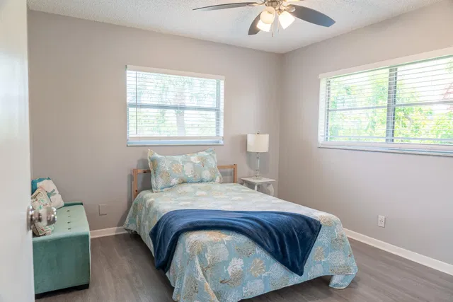Unit 208 photo 11