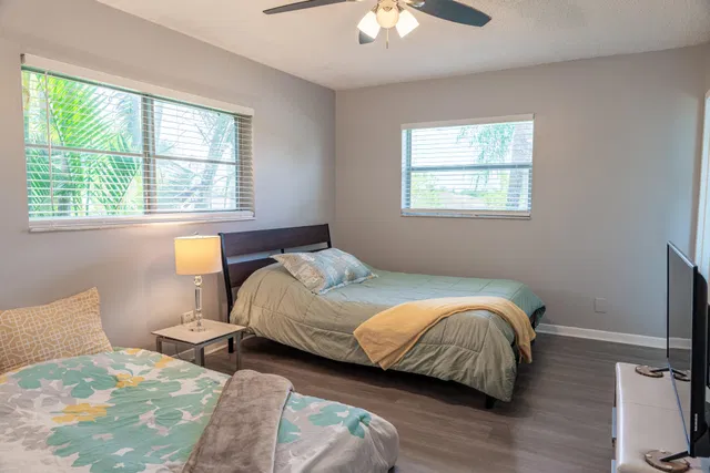 Unit 208 photo 13