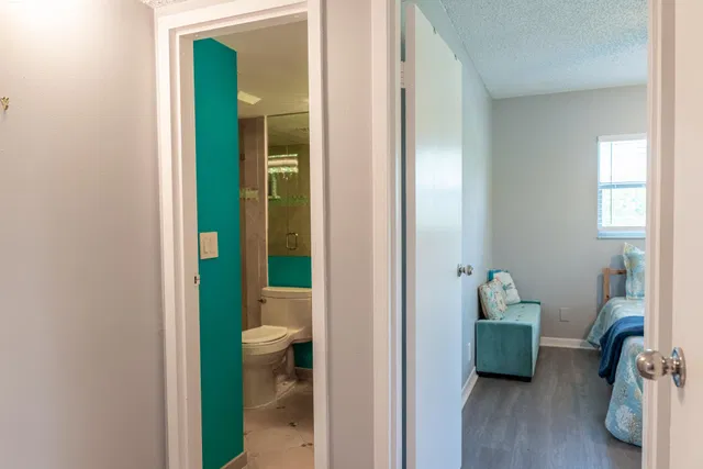 Unit 208 photo 15
