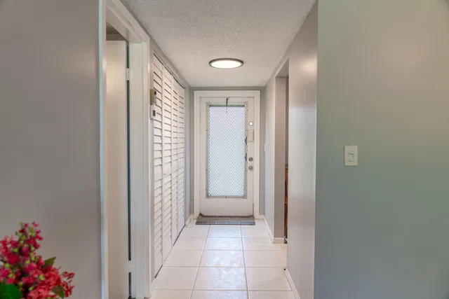 Unit 208 photo 20