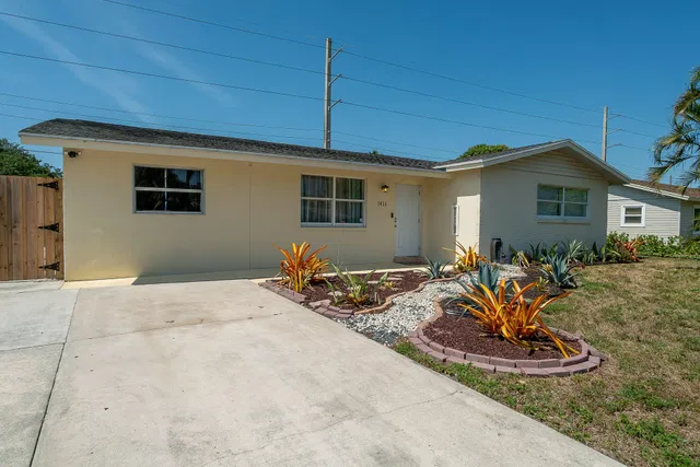 Residence photo 3