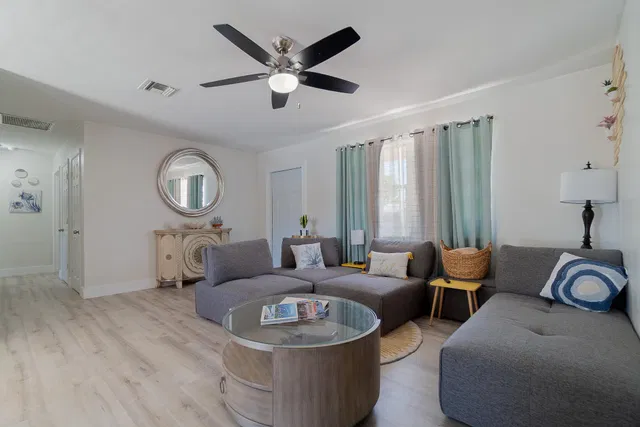 Residence photo 11