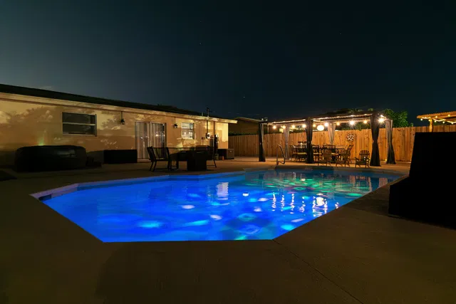 Residence photo 19