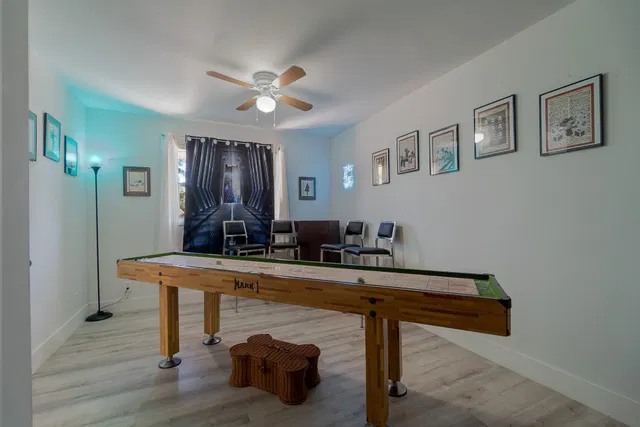Residence photo 25