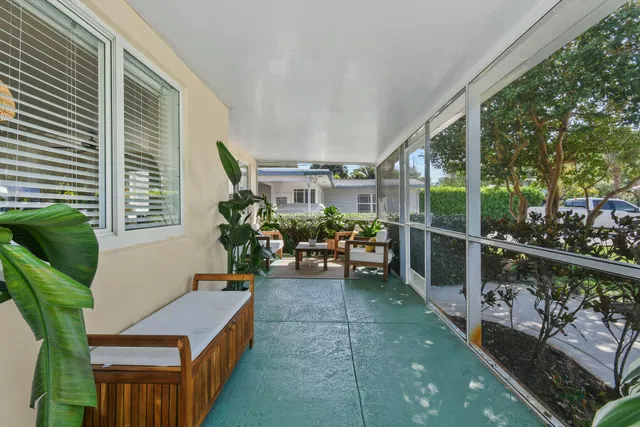 Residence photo 4