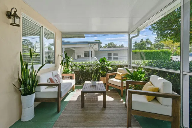 Residence photo 6