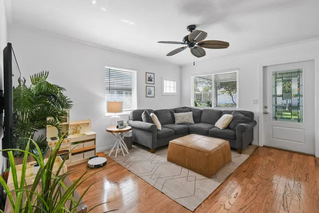 Residence photo 9
