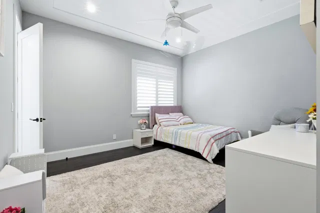 Residence photo 25