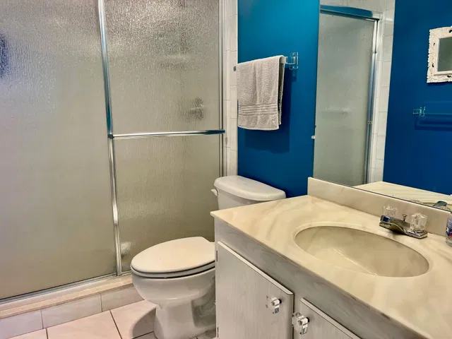Unit 301 photo 17