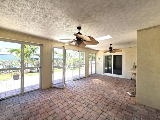 Rocky Point Residence photo 19