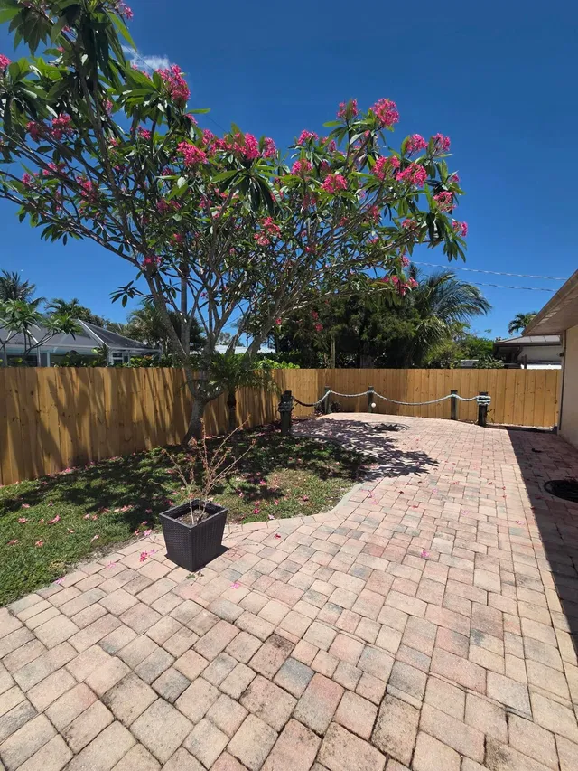 Rocky Point Residence photo 22