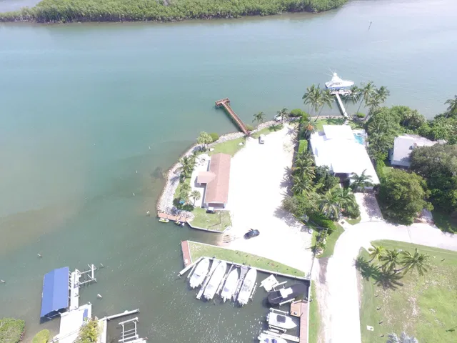 Rocky Point Residence photo 26