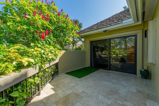 Residence photo 24