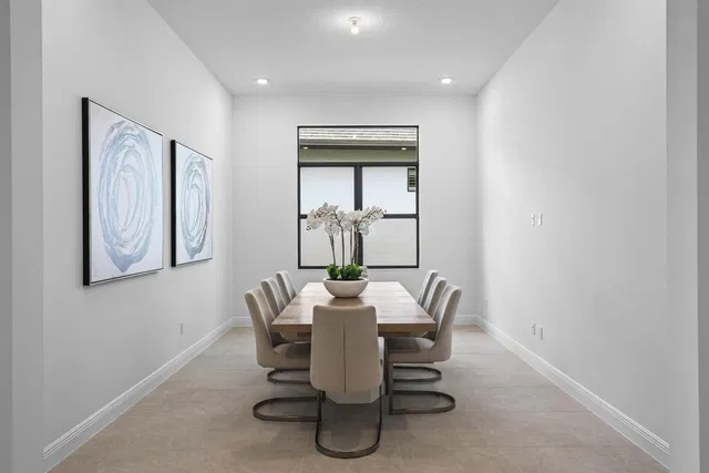 Residence photo 17