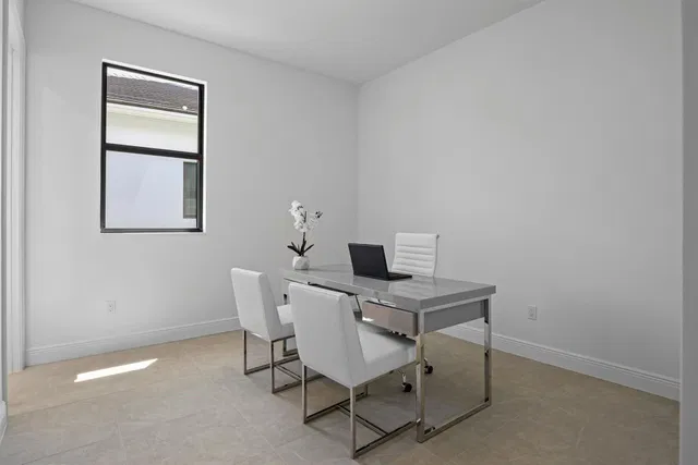 Residence photo 27