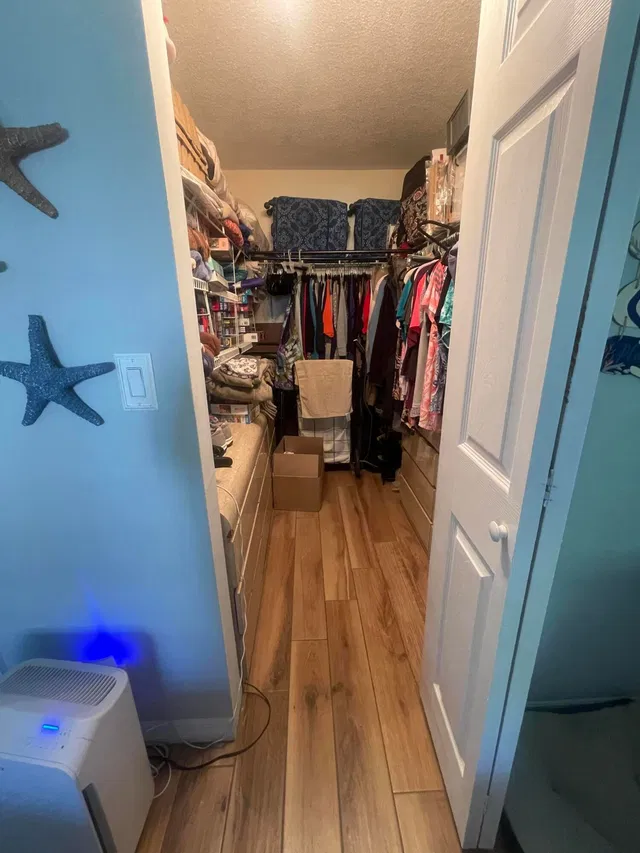 Unit 195 photo 10