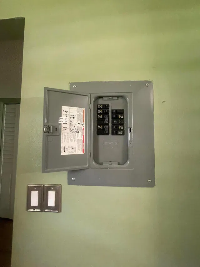 Unit 195 photo 13