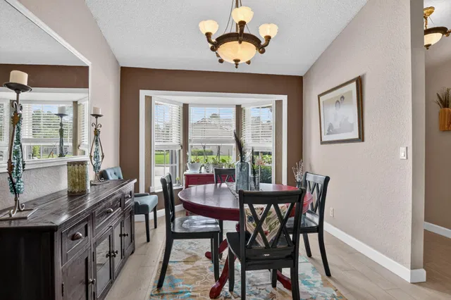 Residence photo 10