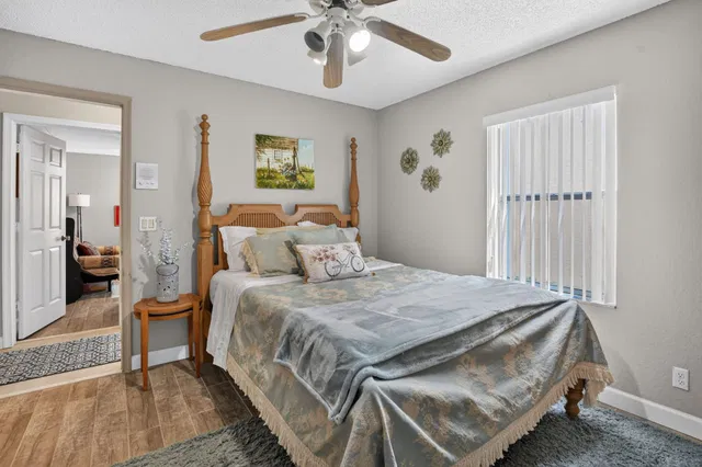 Residence photo 32