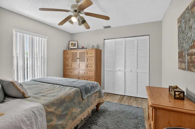 Residence photo 33