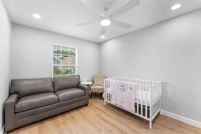 Residence photo 25