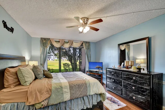  Unit 105 photo 17
