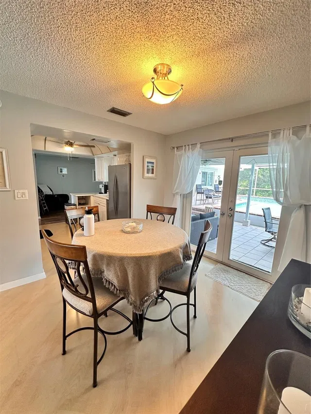 Residence photo 5