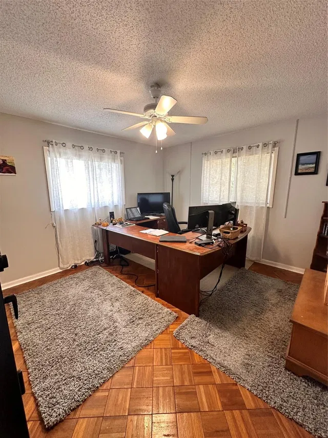 Residence photo 33