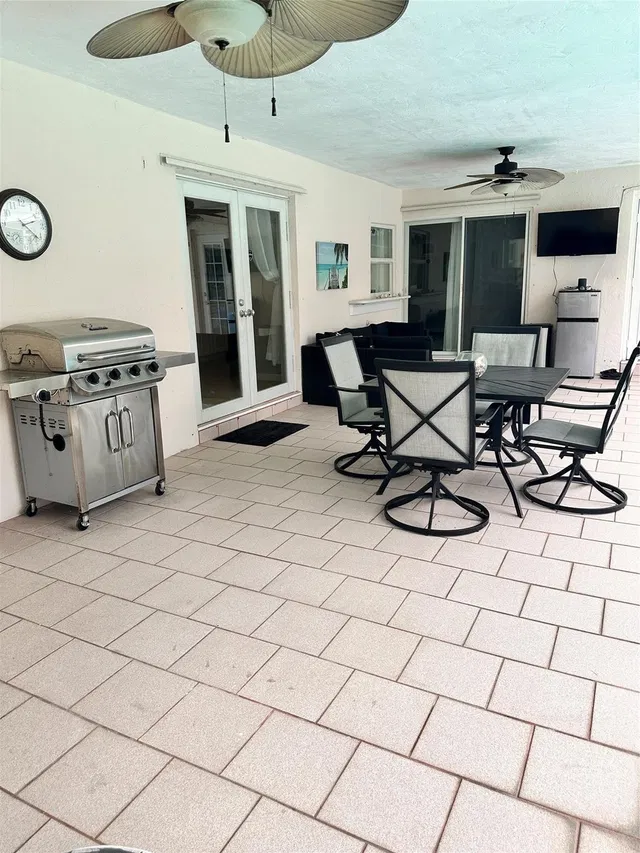 Residence photo 52