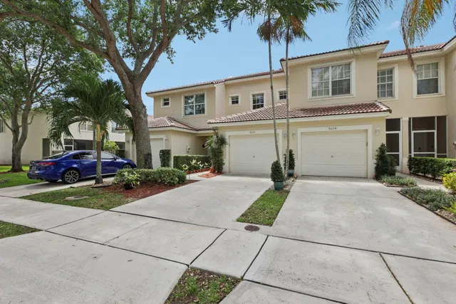 Residence photo 3