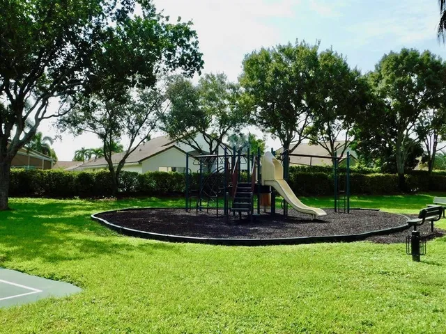 Residence photo 25