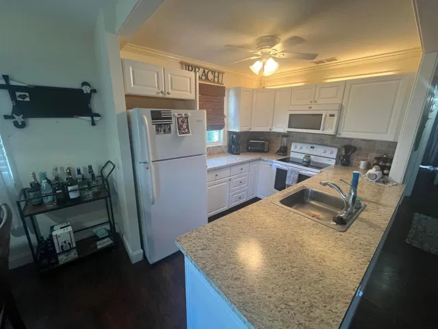 Unit C photo 2