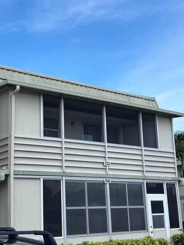 Unit C photo 18