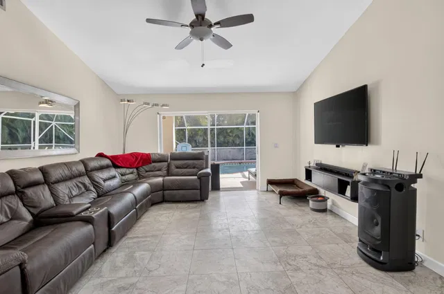 Residence photo 18