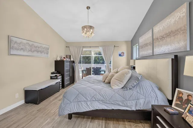  Residence photo 32