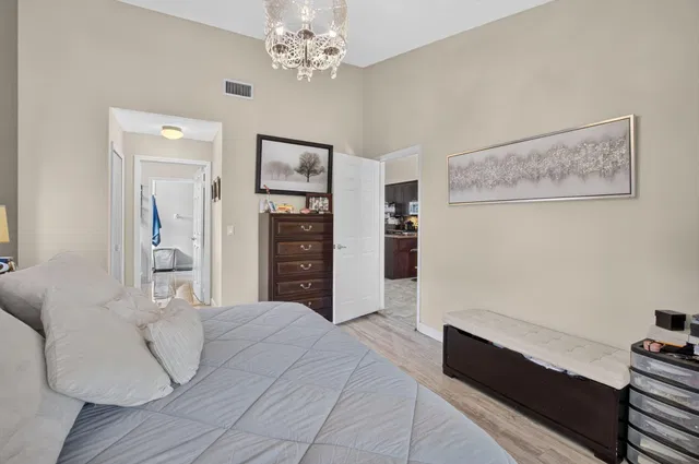  Residence photo 33