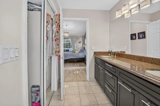  Residence photo 36