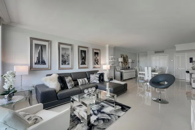 The Patrician of Palm Beach Unit 424 photo 6