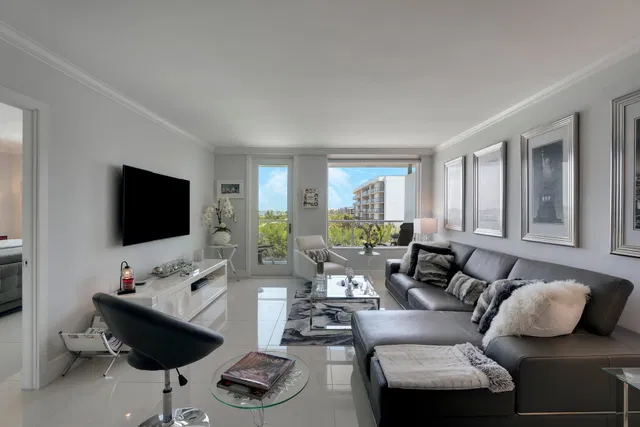 The Patrician of Palm Beach Unit 424 photo 7