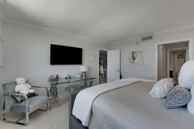 The Patrician of Palm Beach Unit 424 photo 12