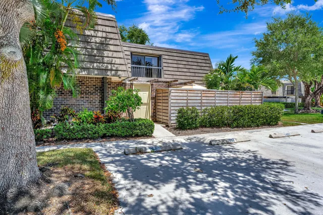 PGA National Palm Beach Gardens Residence photo 42