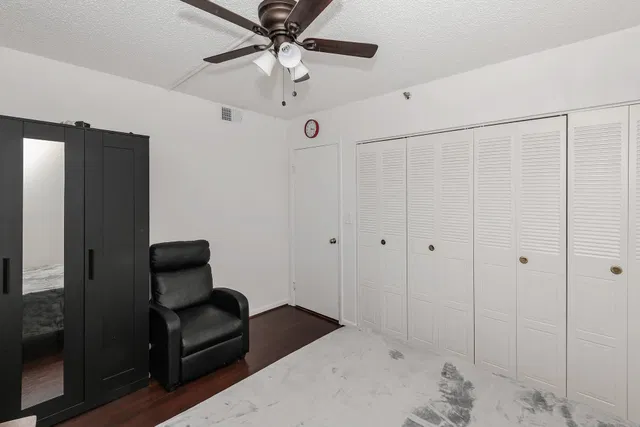 Unit 502 photo 26