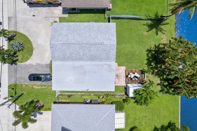 Residence photo 3
