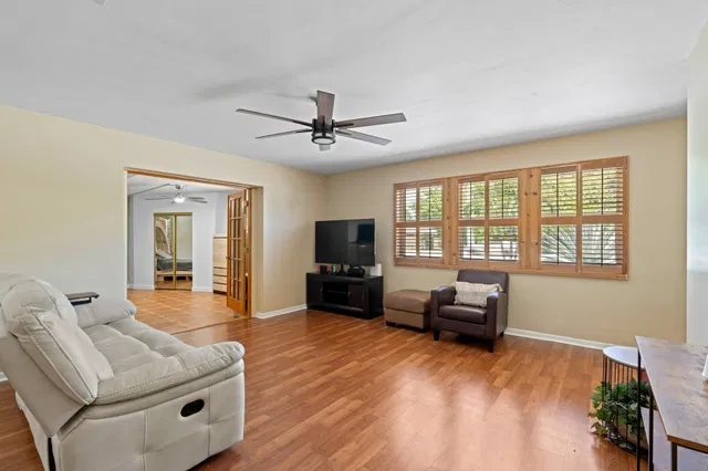 Residence photo 10