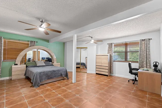 Residence photo 12
