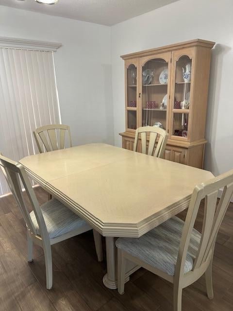Unit 208 photo 4