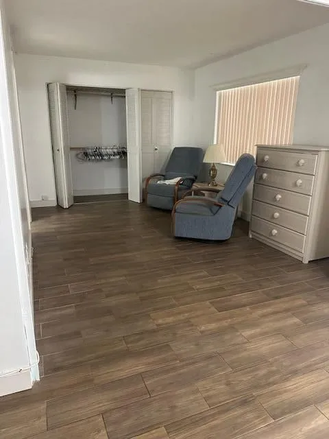 Unit 208 photo 7